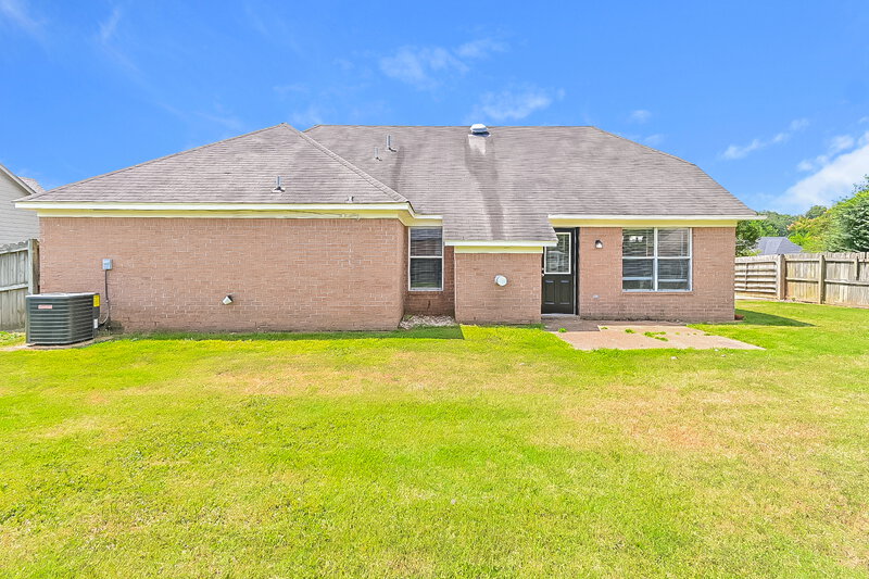 1,800/Mo, 6086 Wills Way Cir S Walls, MS 38680 Rear View