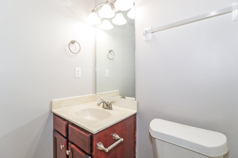1,835/Mo, 4930 Indian Walk Ln Arlington, TN 38002 Bathroom View