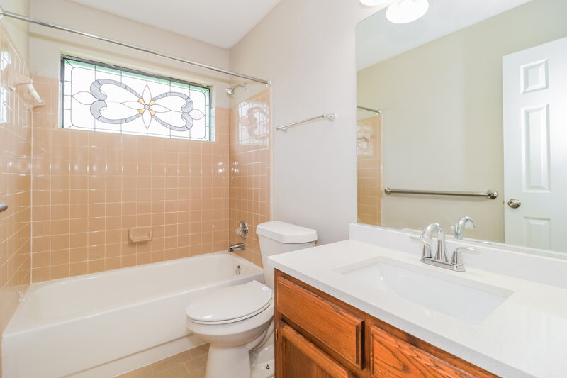 2,300/Mo, 3180 Wishing Star Cv Bartlett, TN 38134 Bathroom View