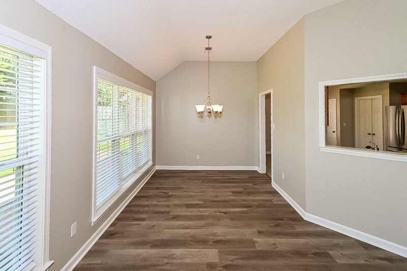 2,260/Mo, 7753 Meadow Ridge Ln Olive Branch, MS 38654 Dining Room View 2