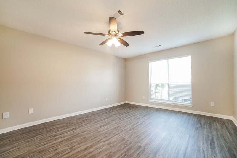 2,100/Mo, 7557 Juniper Ridge Dr Memphis, TN 38125 Main Bedroom View