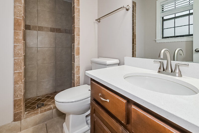 2,165/Mo, 359 Clarington Dr Southaven, MS 38671 Bathroom View