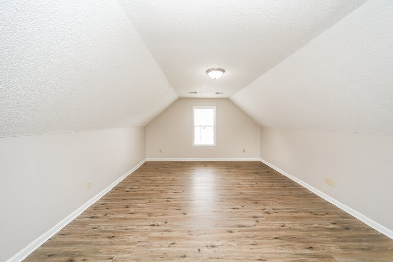 2,300/Mo, 4320 Whispering Bend Cv N Memphis, TN 38125 Family Room View 2