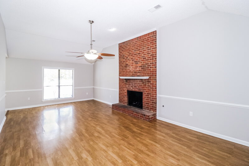 1,835/Mo, 5514 Wakefield Cv Bartlett, TN 38134 Living Room View 2