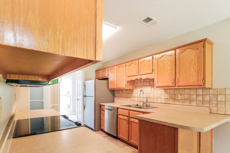 2,275/Mo, 9354 Sarsen Dr Cordova, TN 38016 Kitchen View