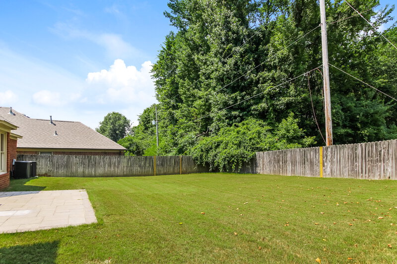 2,275/Mo, 9354 Sarsen Dr Cordova, TN 38016 Rear View