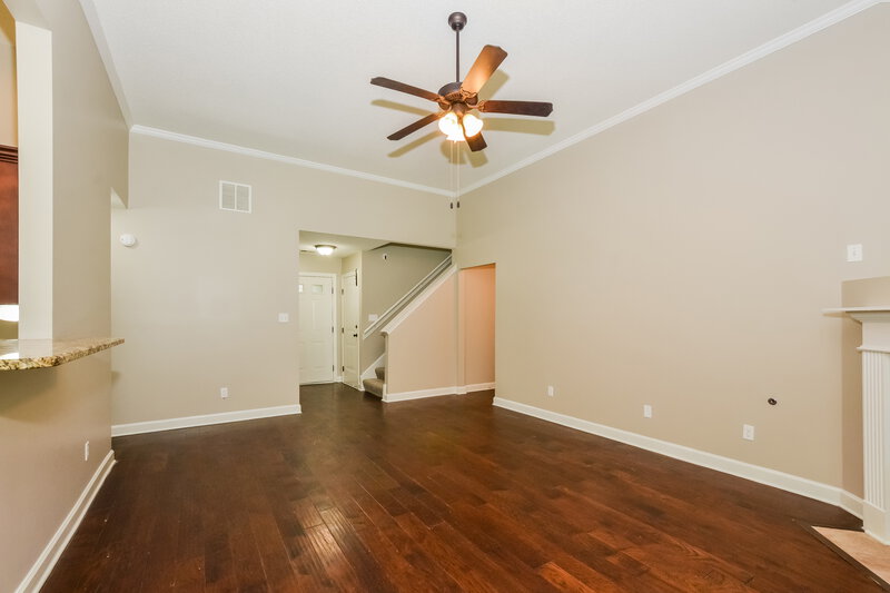 1,970/Mo, 5714 Kingsman Dr Horn Lake, MS 38637 Living Room View 2
