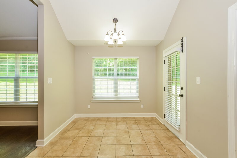 1,970/Mo, 5714 Kingsman Dr Horn Lake, MS 38637 Breakfast Nook View