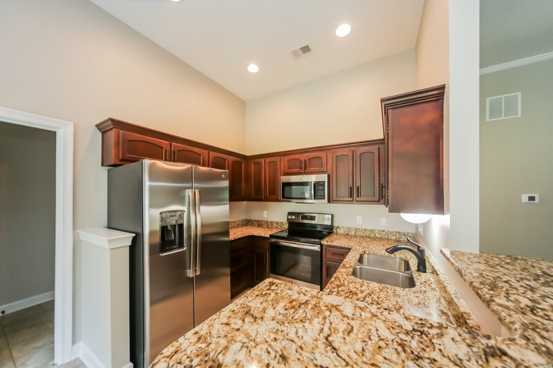 2,075/Mo, 5714 Kingsman Dr Horn Lake, MS 38637 Kitchen View 2