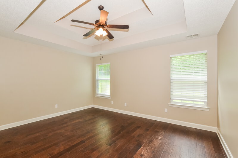 1,970/Mo, 5714 Kingsman Dr Horn Lake, MS 38637 Main Bedroom View