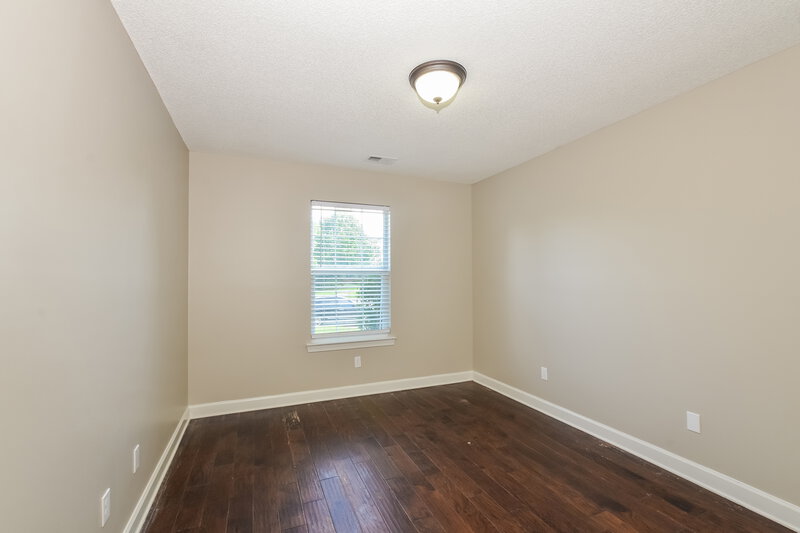 1,970/Mo, 5714 Kingsman Dr Horn Lake, MS 38637 Bedroom View 2