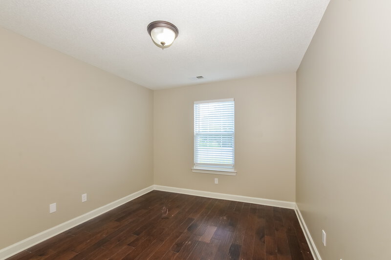 1,970/Mo, 5714 Kingsman Dr Horn Lake, MS 38637 Bedroom View 3