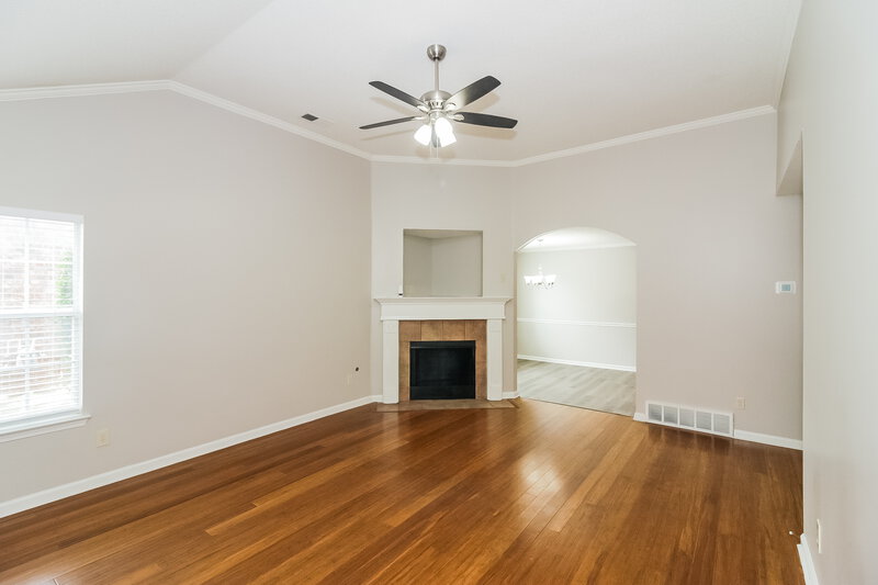 1,565/Mo, 1045 Cross Wood Ln # A1 Cordova, TN 38018 Living Room View 2