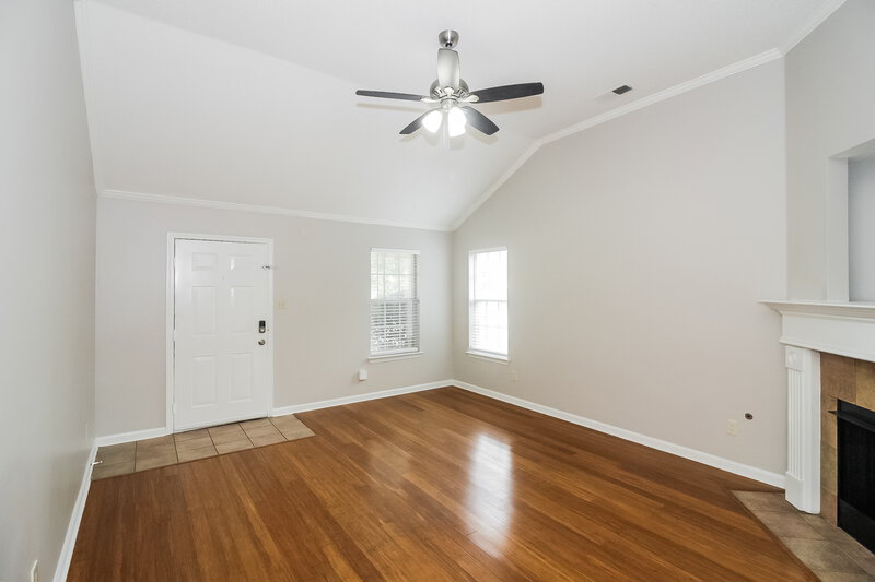 1,565/Mo, 1045 Cross Wood Ln # A1 Cordova, TN 38018 Living Room View 3