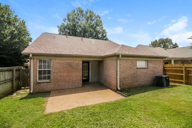 1,565/Mo, 1045 Cross Wood Ln # A1 Cordova, TN 38018 Rear View