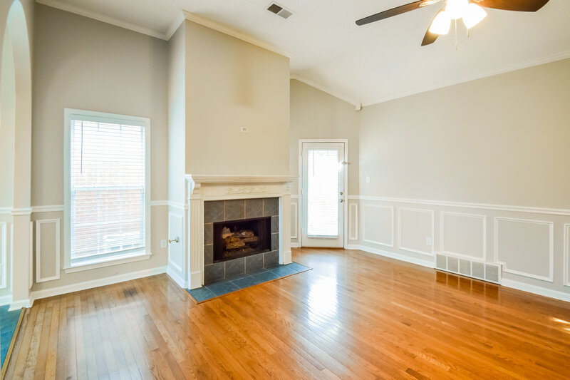 1,910/Mo, 7443 Glennmere Way Cordova, TN 38018 Living Room View