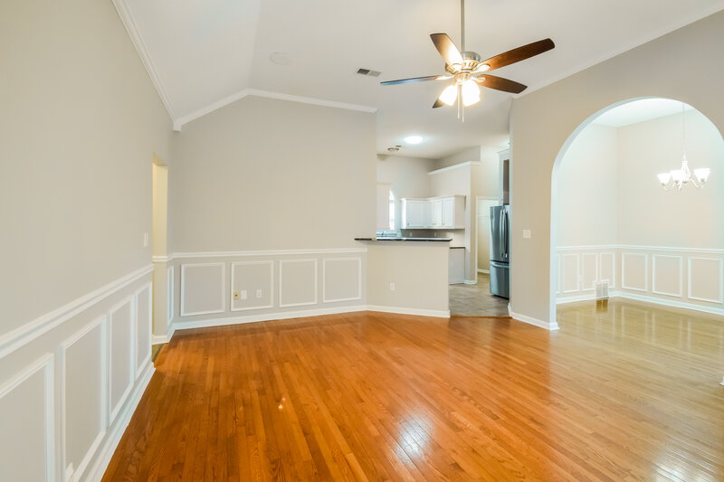 1,910/Mo, 7443 Glennmere Way Cordova, TN 38018 Living Room View 2