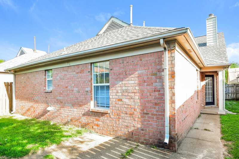 1,910/Mo, 7443 Glennmere Way Cordova, TN 38018 Rear View