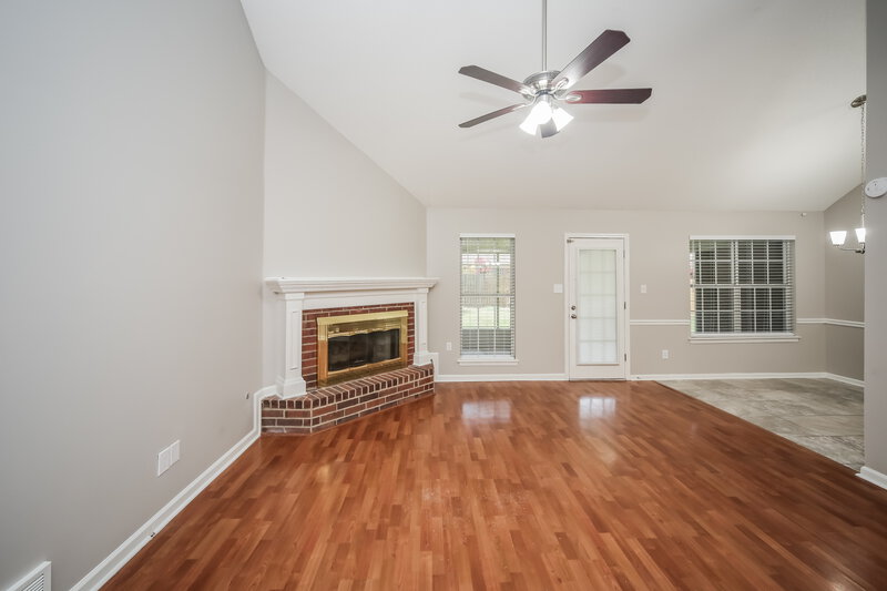 1,695/Mo, 7329 Bridle Ln Southaven, MS 38671 Living Room View