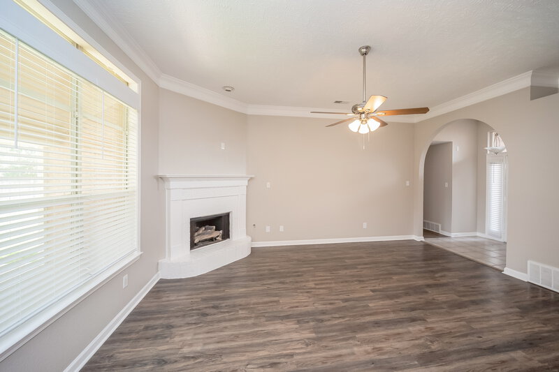 1,935/Mo, 7377 Ivy Trails Cv Olive Branch, MS 38654 Living Room View 2