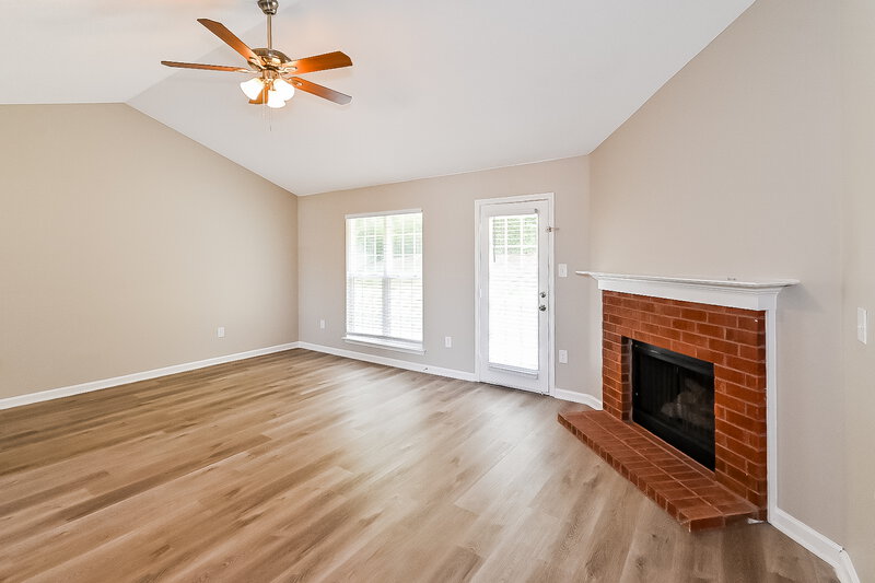 1,770/Mo, 6866 White Hawk Ln Olive Branch, MS 38654 Living Room View 2