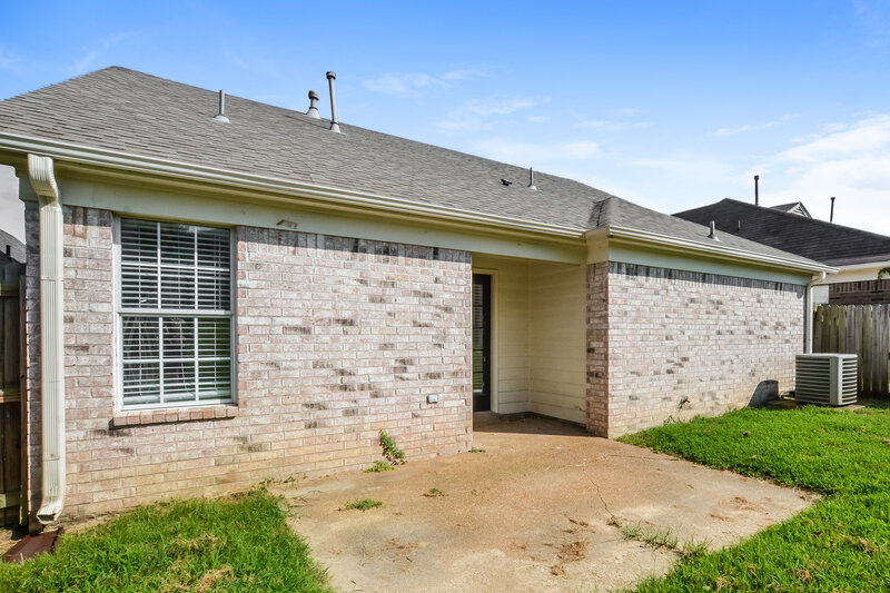 1,585/Mo, 1153 Cross Valley Cv Cordova, TN 38018 Rear View 2