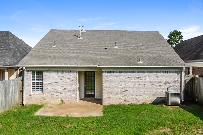 1,585/Mo, 1153 Cross Valley Cv Cordova, TN 38018 Rear View 3