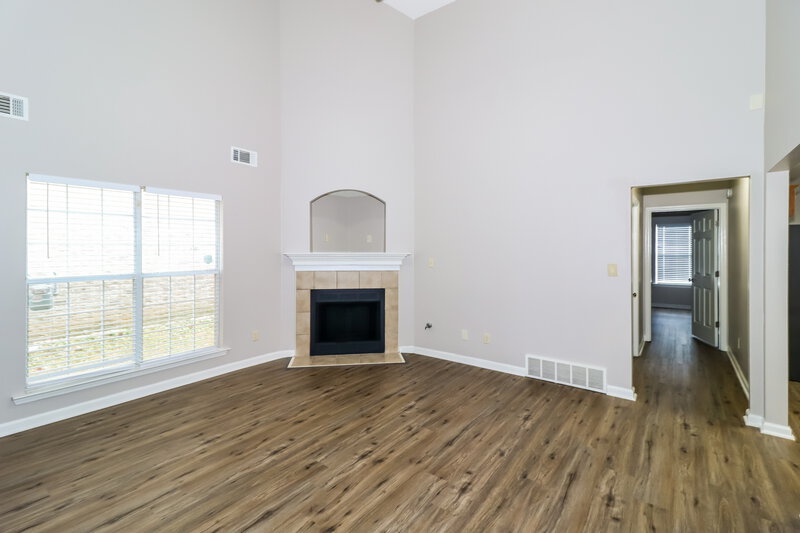 2,570/Mo, 2803 Maggie Woods Pl Arlington, TN 38002 Living Room View