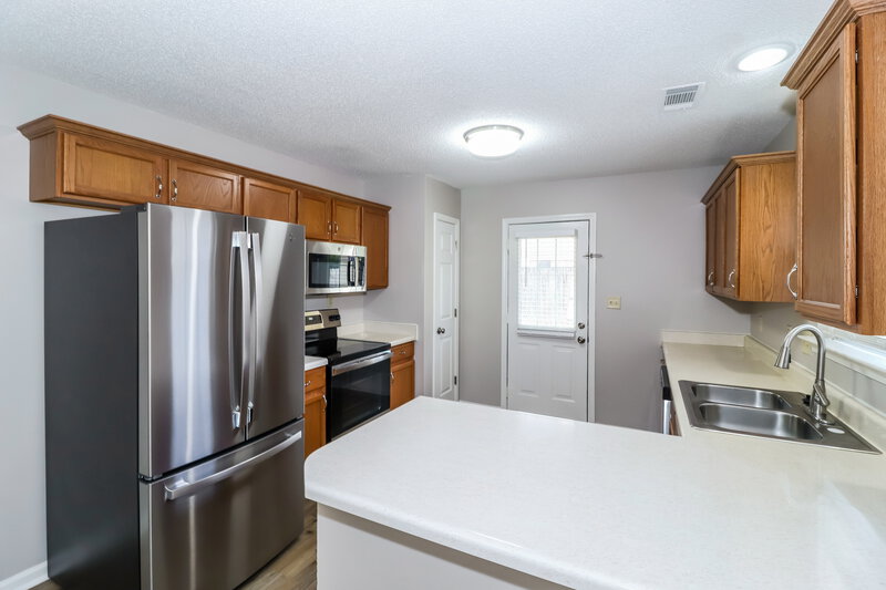 2,570/Mo, 2803 Maggie Woods Pl Arlington, TN 38002 Kitchen View 2