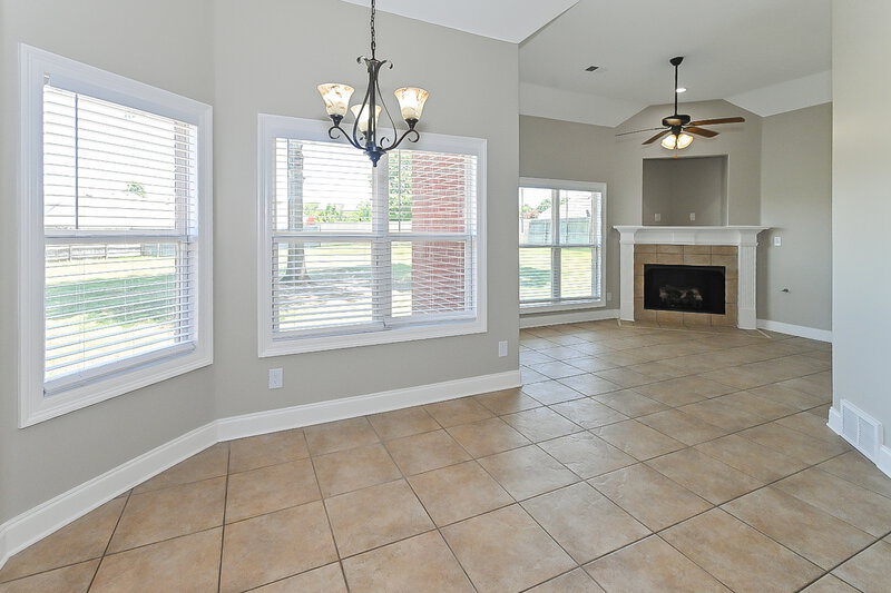 3,580/Mo, 2866 Oxford Cir Southaven, MS 38672 Breakfast Nook View