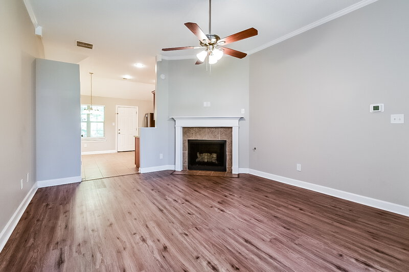 1,840/Mo, 6304 Kingsview Dr Horn Lake, MS 38637 Living Room View