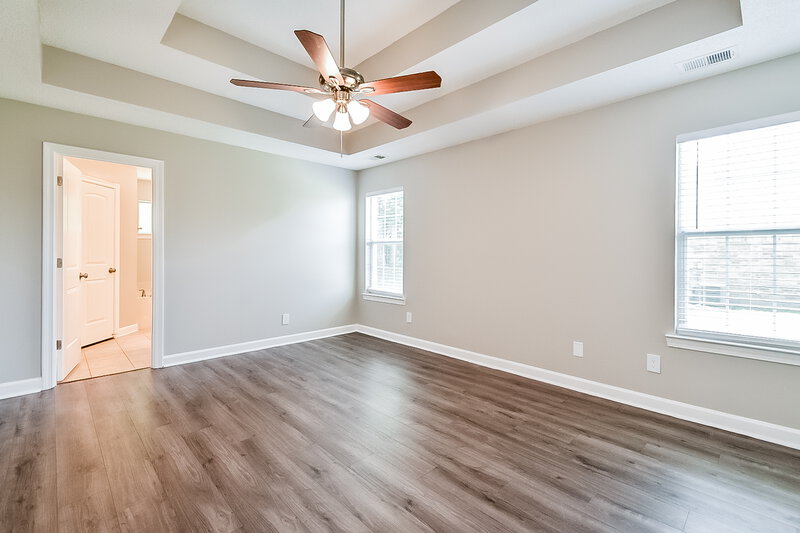 1,840/Mo, 6304 Kingsview Dr Horn Lake, MS 38637 Main Bedroom View 2