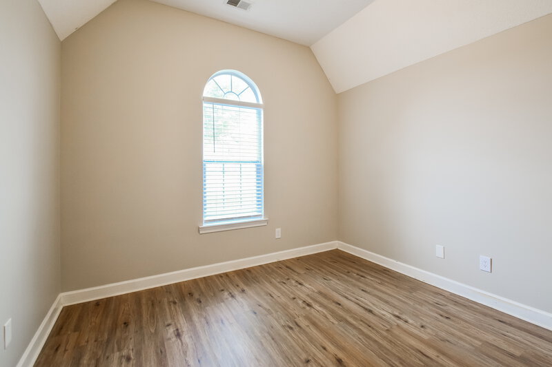 1,895/Mo, 6304 Kingsview Dr Horn Lake, MS 38637 Bedroom View 3