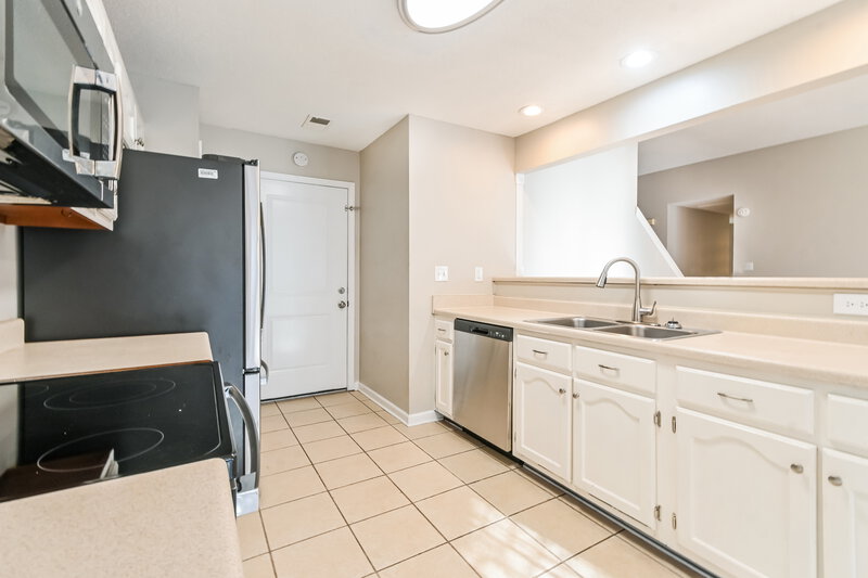 1,845/Mo, 658 Timber Crk S Hernando, MS 38632 Kitchen View 2