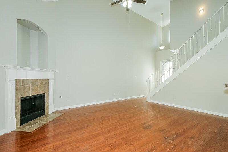 1,810/Mo, 295 Garden Springs Dr Oakland, TN 38060 Living Room View