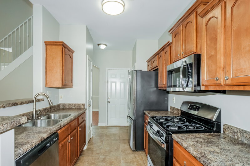 1,810/Mo, 295 Garden Springs Dr Oakland, TN 38060 Kitchen View