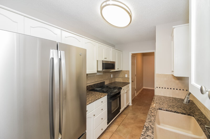 3,160/Mo, 803 Carianne Cv Collierville, TN 38017 Kitchen View 2