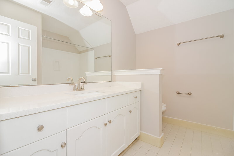 3,160/Mo, 803 Carianne Cv Collierville, TN 38017 Main Bathroom View