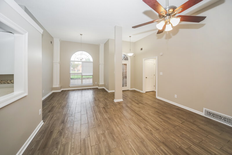 1,990/Mo, 5611 Sparrow Run Olive Branch, MS 38654 Living Room View 2