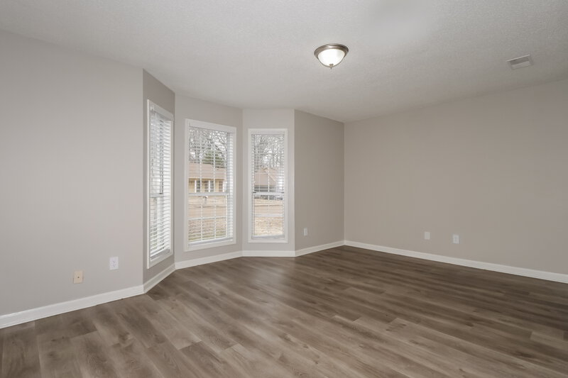 1,730/Mo, 5733 Crievewood Dr Memphis, TN 38135 Main Bedroom View