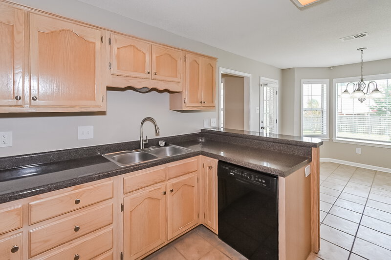 1,870/Mo, 3130 McIngvale Rd Hernando, MS 38632 Kitchen View 2