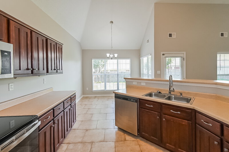1,925/Mo, 2744 Russum Dr Southaven, MS 38672 Kitchen View