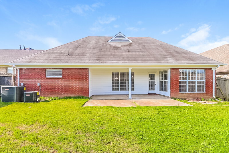 1,925/Mo, 2744 Russum Dr Southaven, MS 38672 Rear View