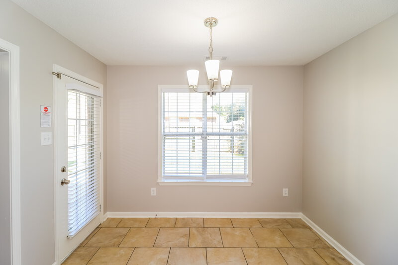 2,740/Mo, 205 Cameron Dr Oakland, TN 38060 Dining Room View