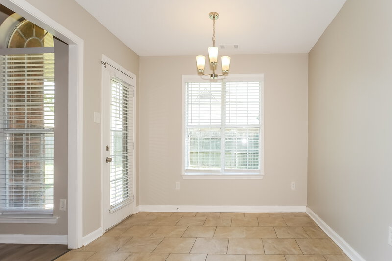 1,955/Mo, 205 Cameron Dr Oakland, TN 38060 Dining Room View