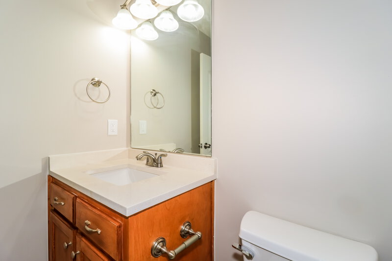 2,740/Mo, 205 Cameron Dr Oakland, TN 38060 Bathroom View