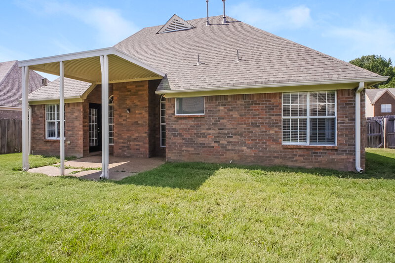 1,955/Mo, 205 Cameron Dr Oakland, TN 38060 Rear View