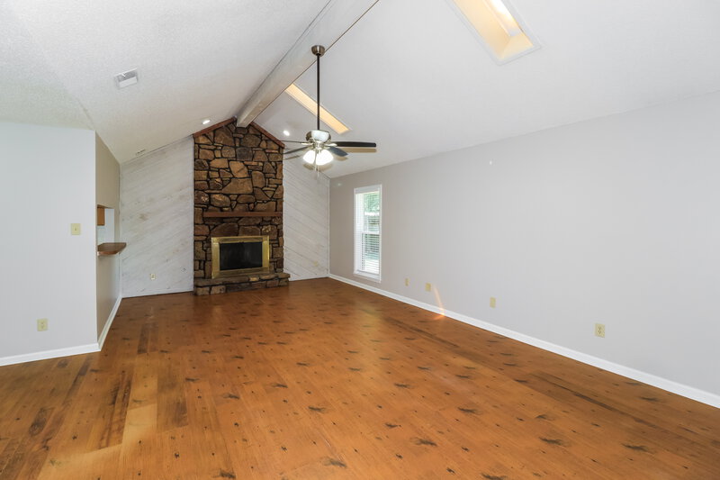 1,780/Mo, 7074 Scepter Dr Bartlett, TN 38135 Living Room View