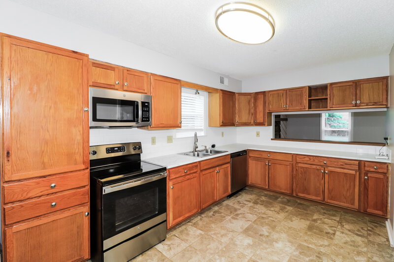 1,780/Mo, 7074 Scepter Dr Bartlett, TN 38135 Kitchen View 2