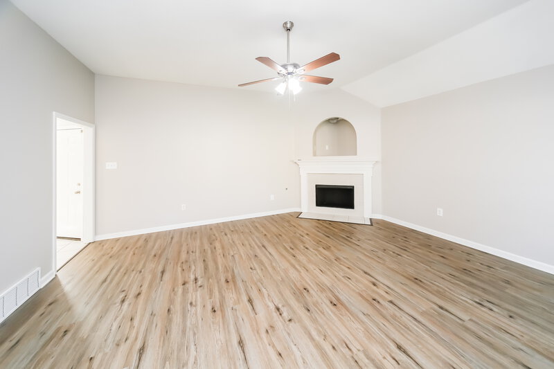 1,785/Mo, 6284 Braybourne Main Olive Branch, MS 38654 Living Room View
